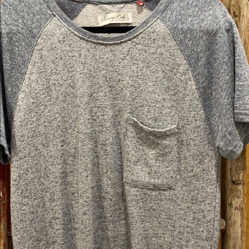 High/Low SS pocket Tee - Picture 2 of 5